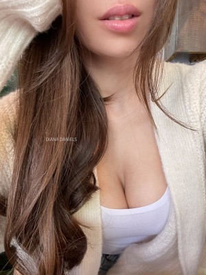 Diana Daniels Photo #10