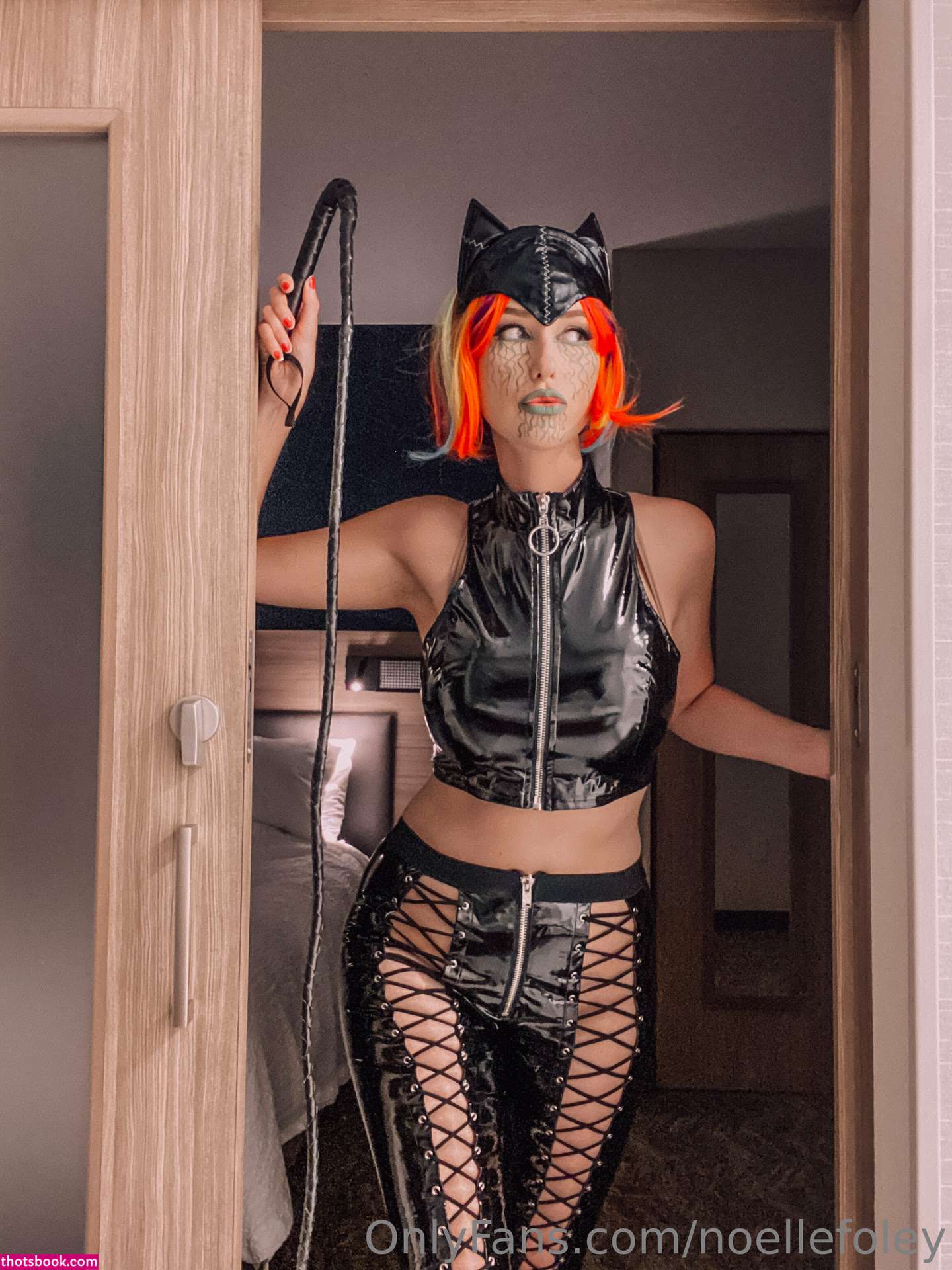 Noelle Foley Photo #12