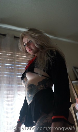 Strongwaifu Photo #116