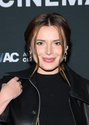 Bella Thorne Photo #294