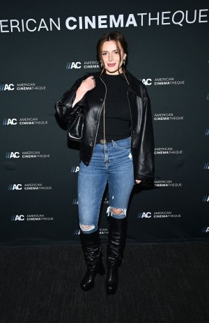 Bella Thorne Photo #299