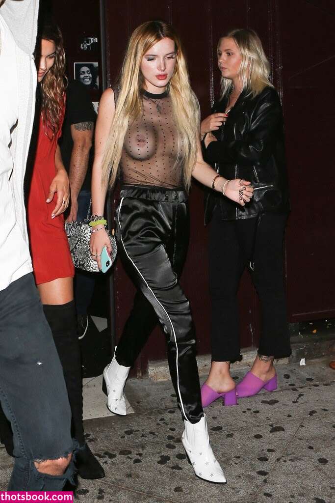 Bella Thorne Photo #329