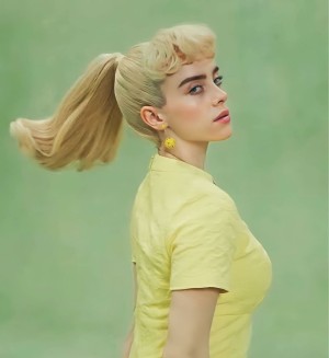 Billie Eilish Photo #55