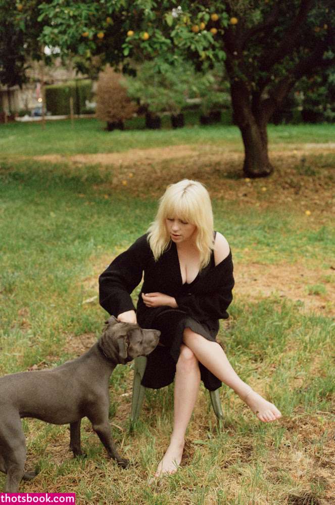 Billie Eilish Photo #74