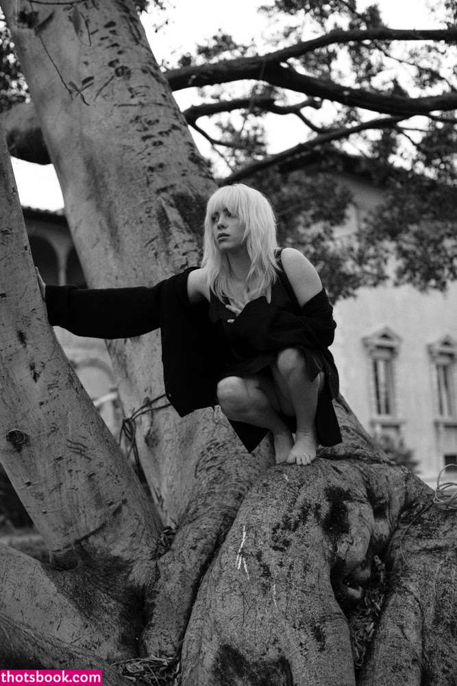 Billie Eilish Photo #140