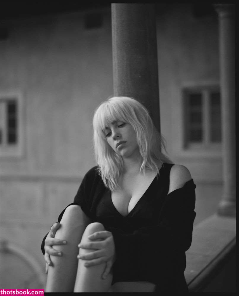 Billie Eilish Photo #142