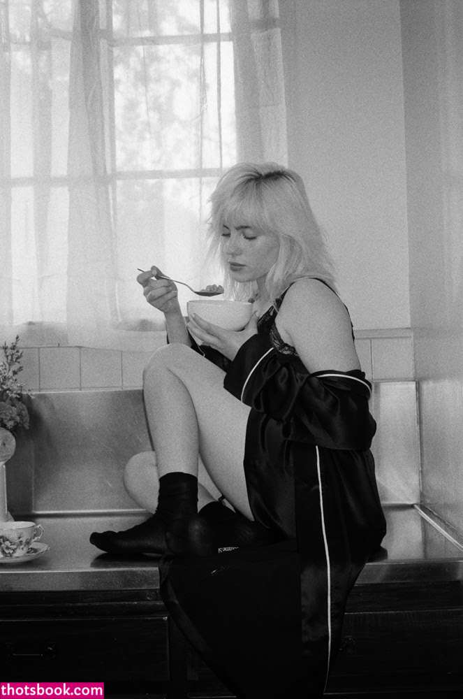 Billie Eilish Photo #150