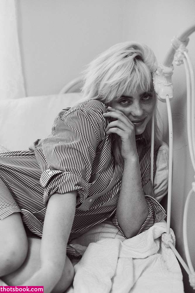 Billie Eilish Photo #153