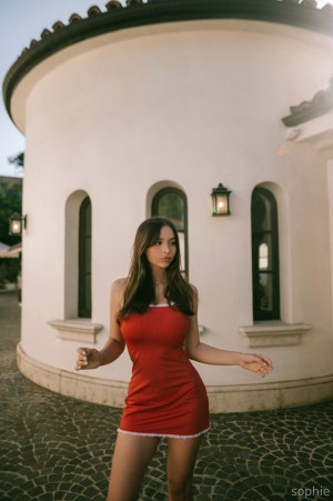 Sophie Mudd Photo #379