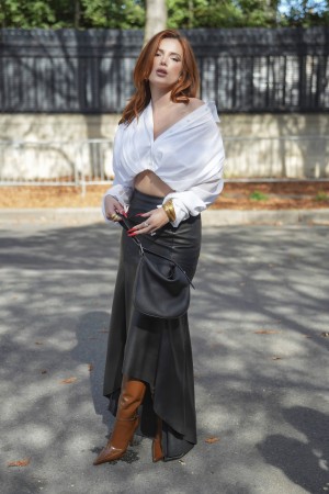 Bella Thorne Photo #352