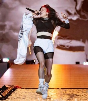 Billie Eilish Photo #164