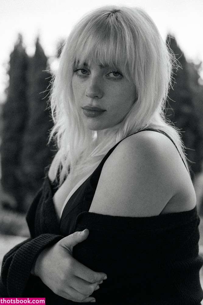 Billie Eilish Photo #177