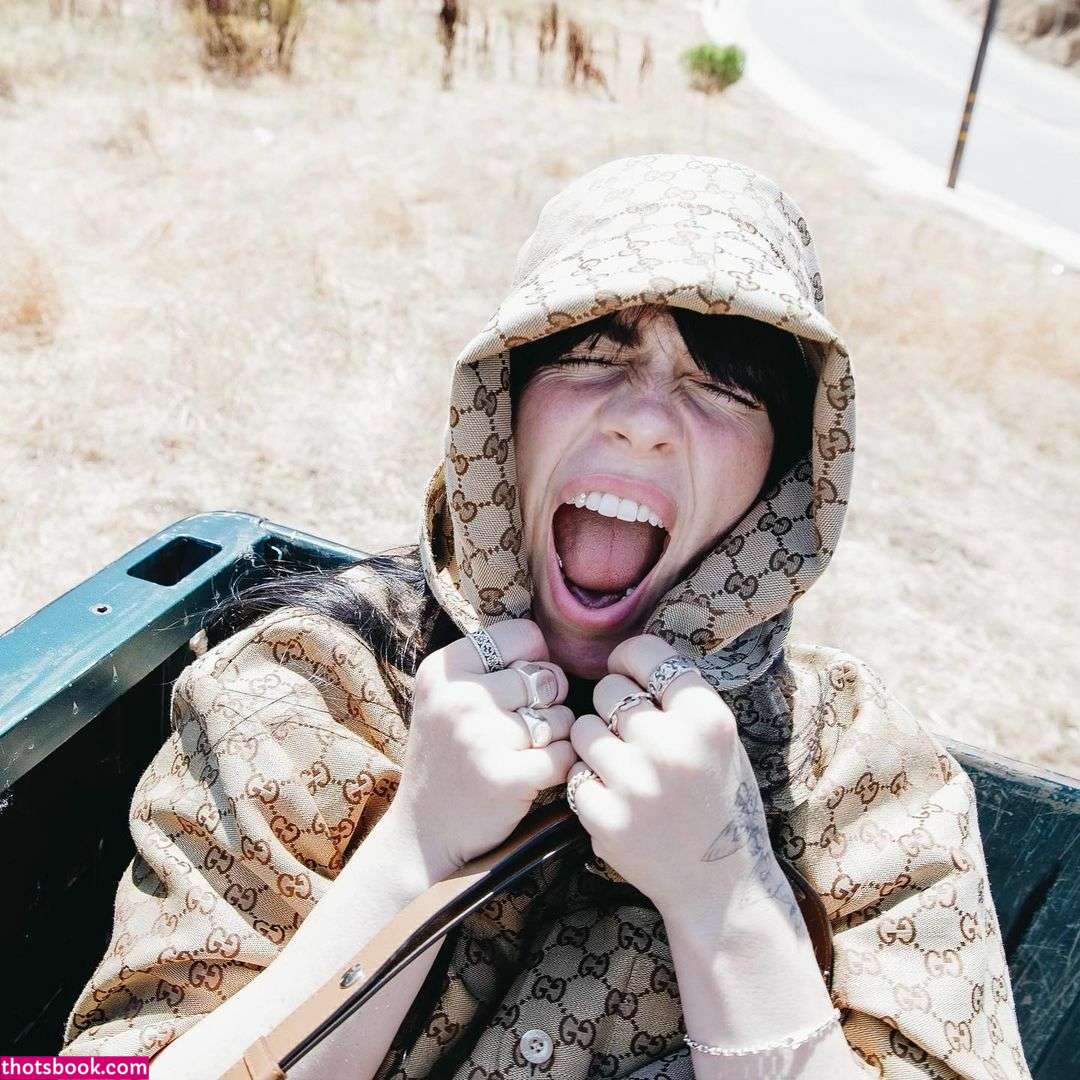 Billie Eilish Photo #198