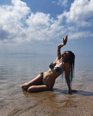 Eseileg581 Photo #13