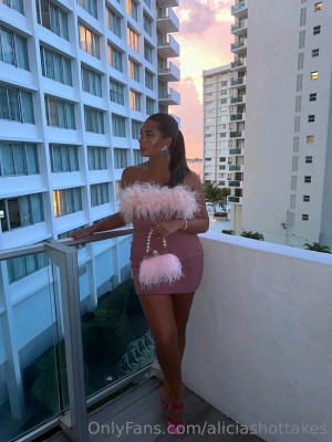 Aliciahottakes Photo #6