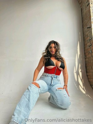 Aliciahottakes Photo #14