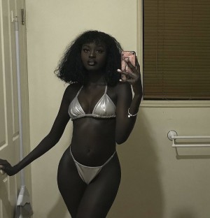 Anyang Deng Photo #4