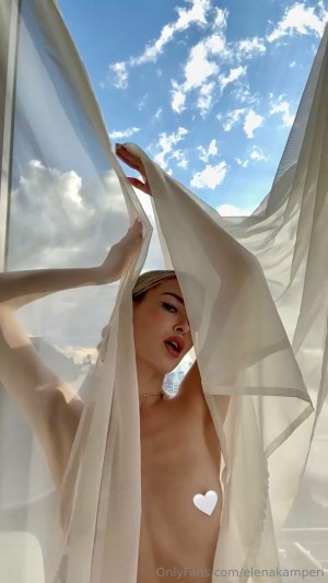 Elena Kamperi Photo #127