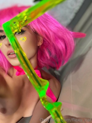 Elena Kamperi Photo #150