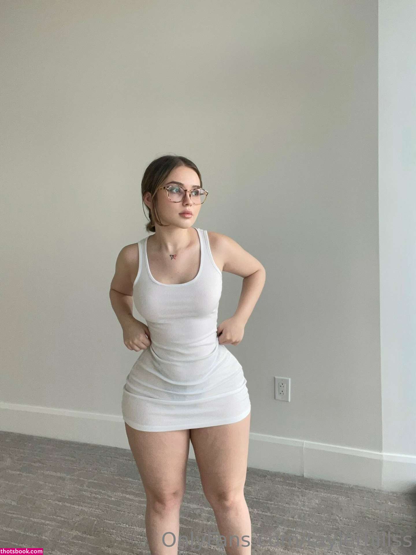 Tayler Hills Photo #178