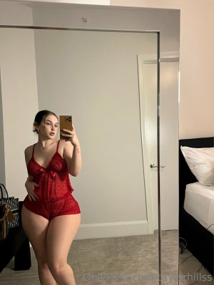 Tayler Hills Photo #254