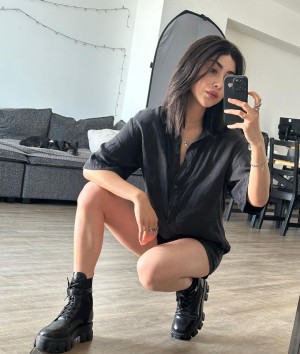 Alexa Mansour Photo #1