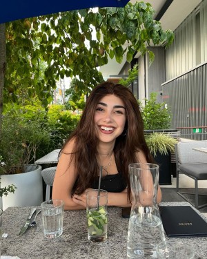 Alexa Mansour Photo #4