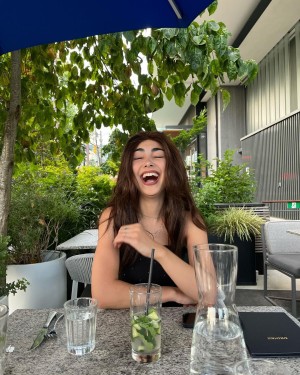 Alexa Mansour Photo #5