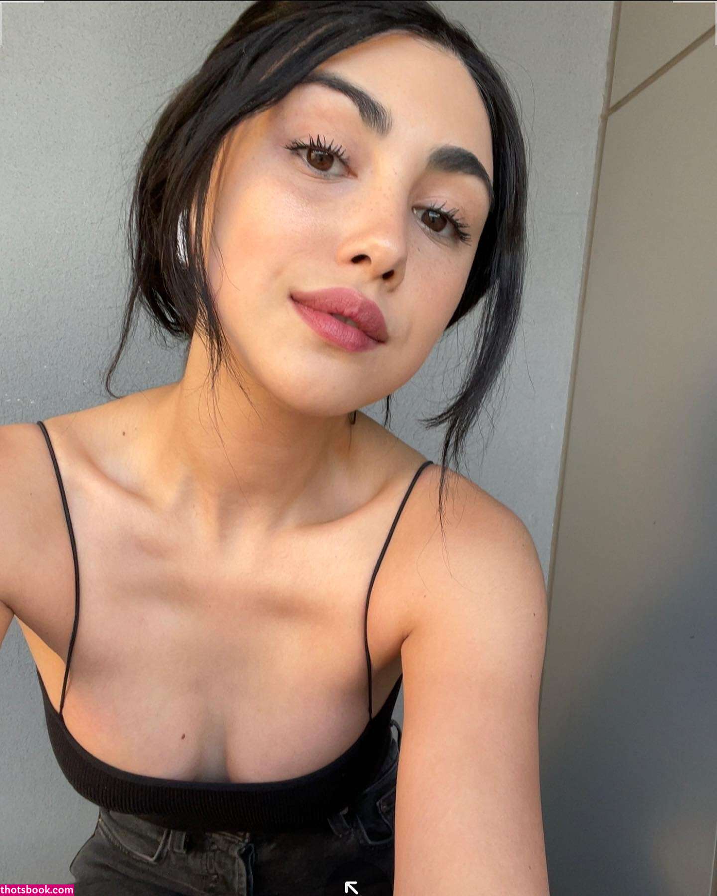 Alexa Mansour Photo #12