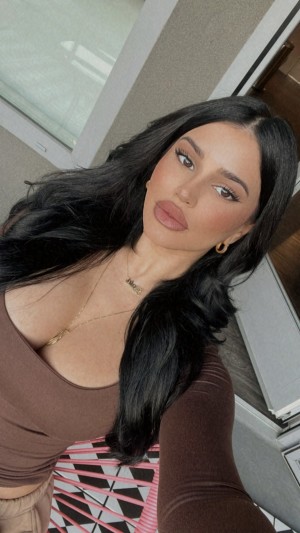 Sincerelyjuju Photo #7