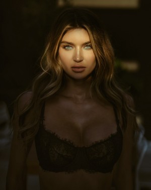 Hayley Maxfield Photo #167