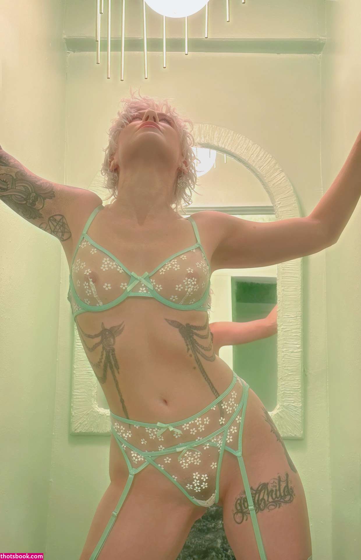 Comicbookgirl19 Photo #2