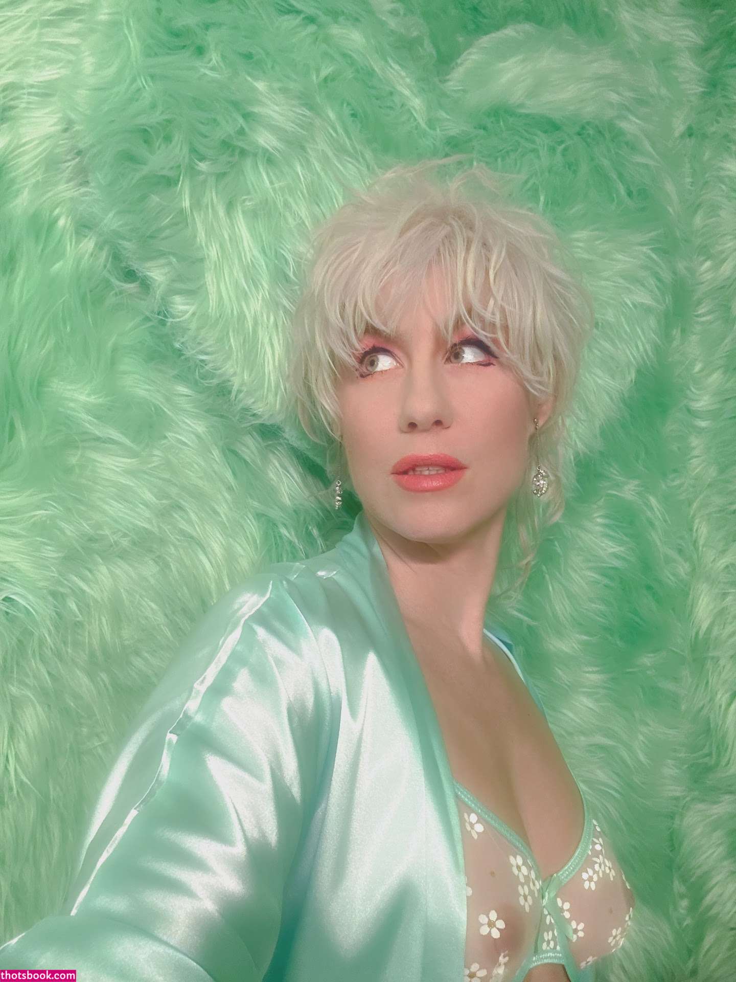 Comicbookgirl19 Photo #8