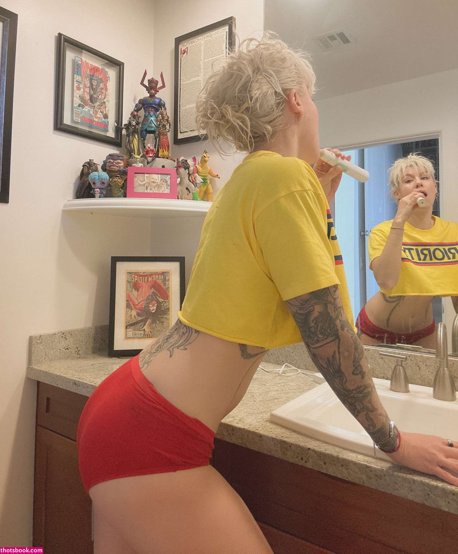 Comicbookgirl19 Photo #17