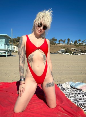 Comicbookgirl19 Post #2