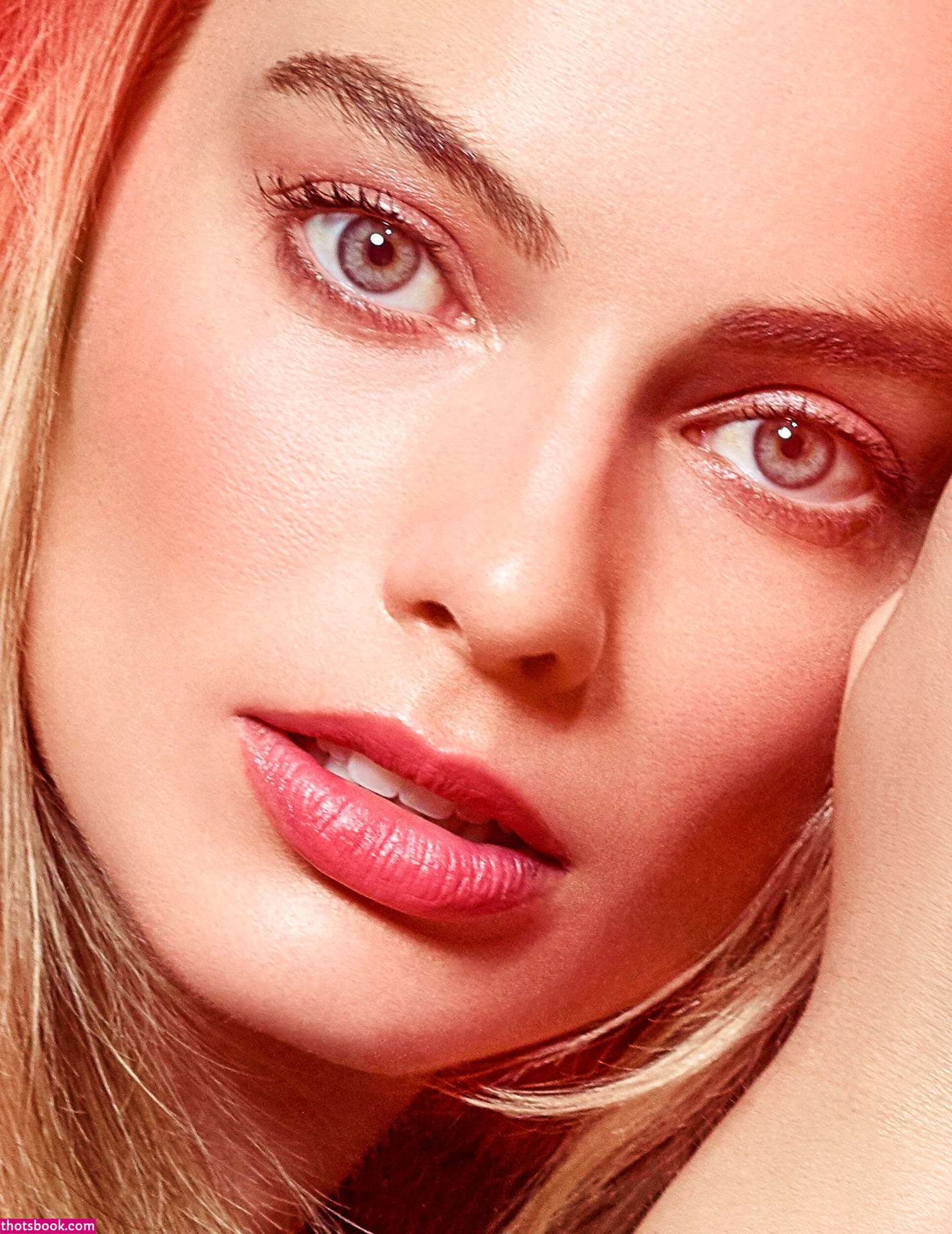 Margot Robbie Photo #52