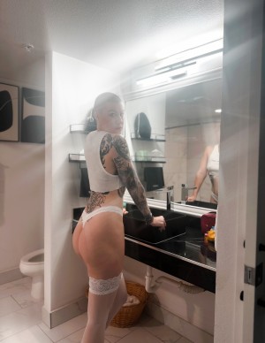 Comicbookgirl19 Photo #109