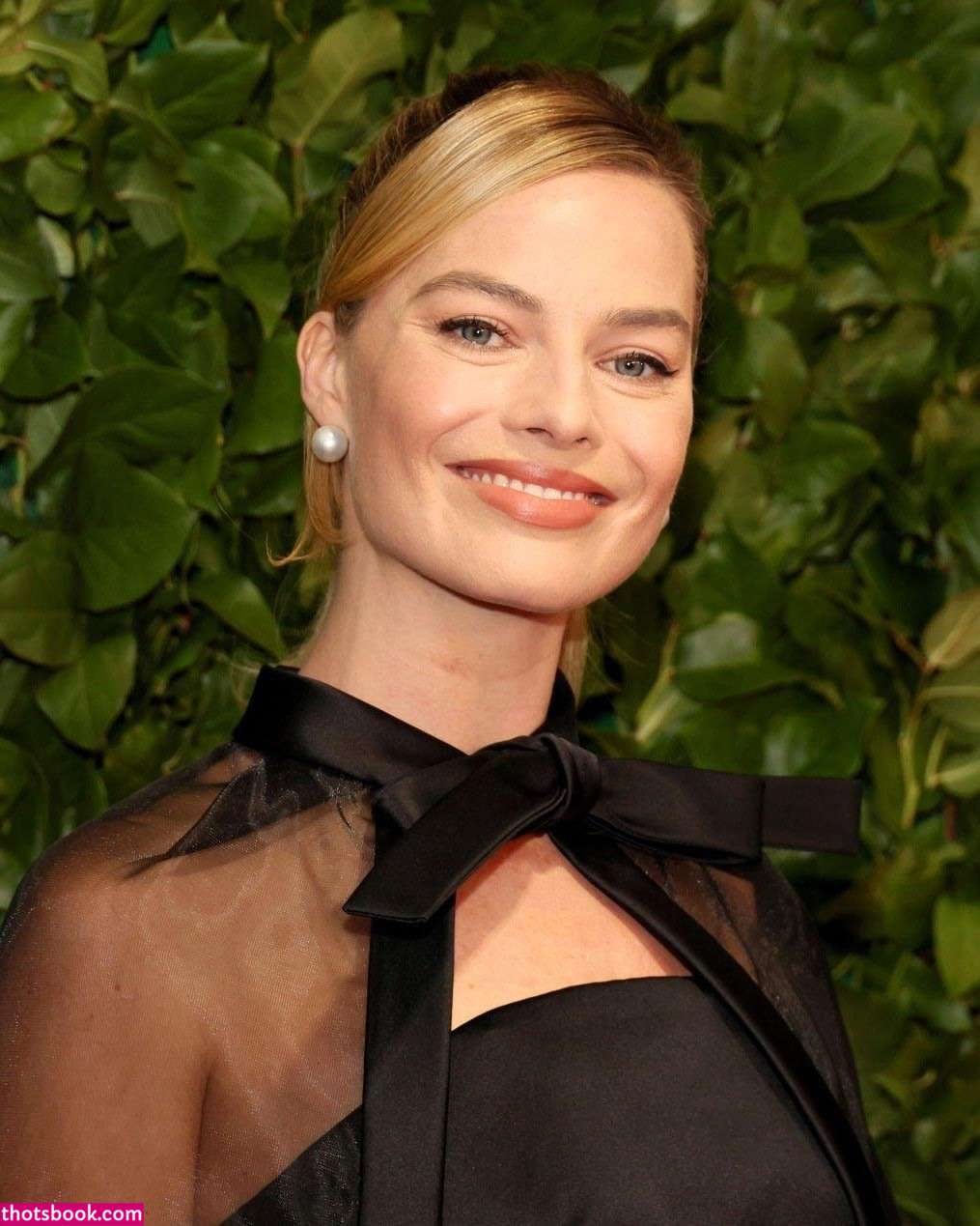 Margot Robbie Photo #81