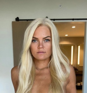 Nellie Cronen Photo #58