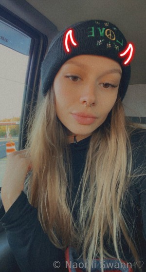 Naomi Swann Photo #43