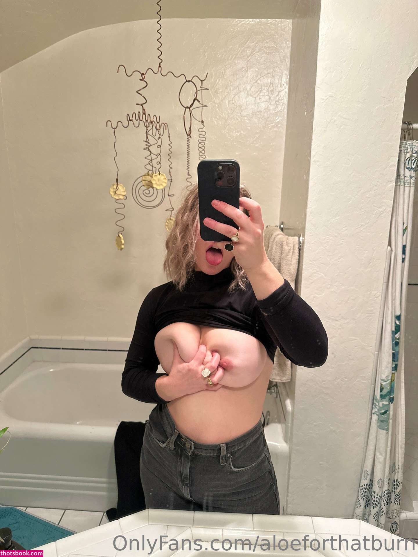 Aloeforthatburn Photo #227