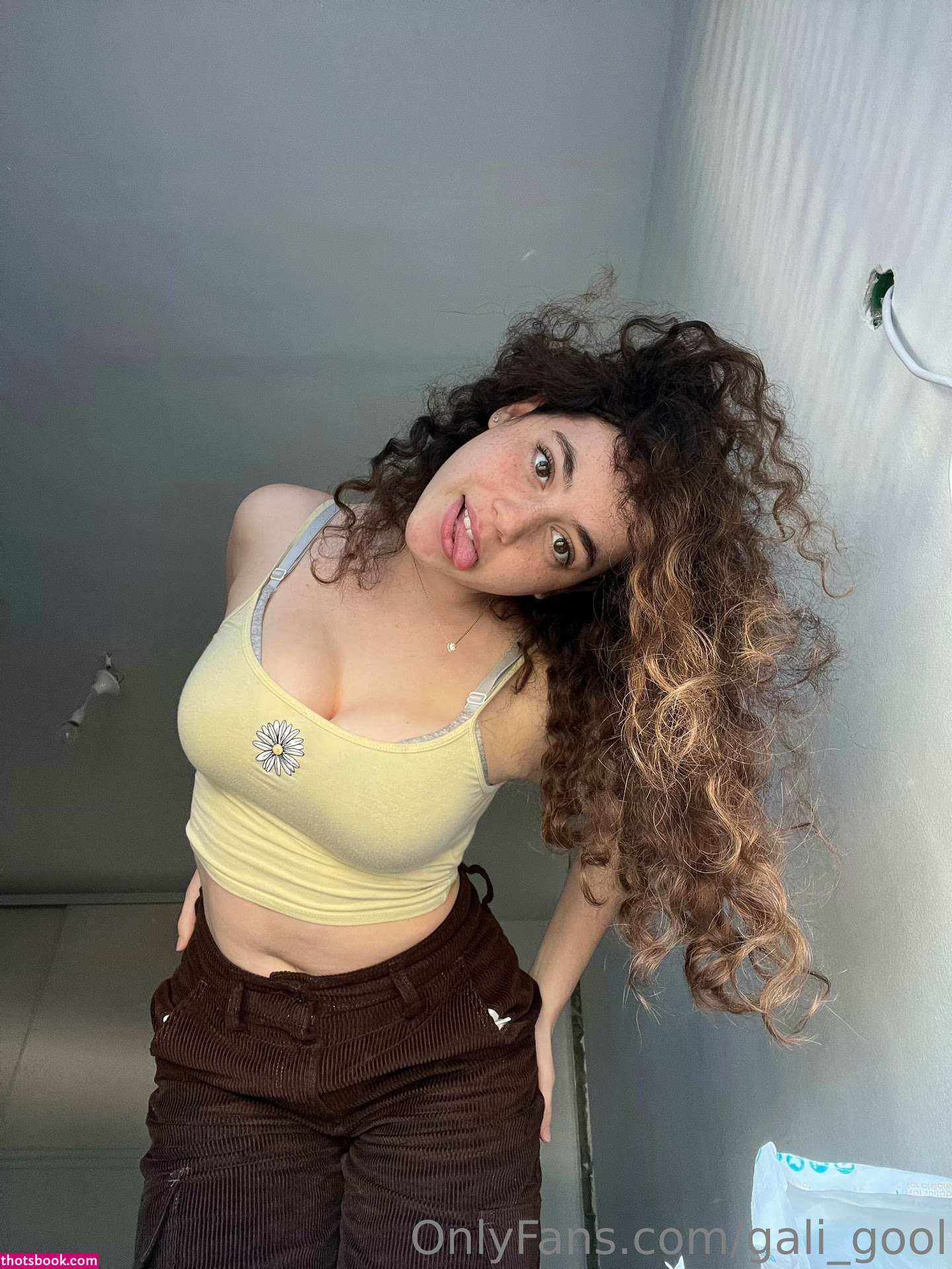 Gali Gool Photo #102