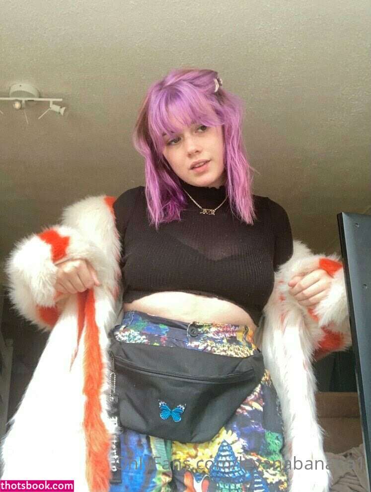 Levana Banana Photo #127