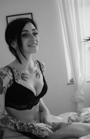 Lizzyrubin Photo #8