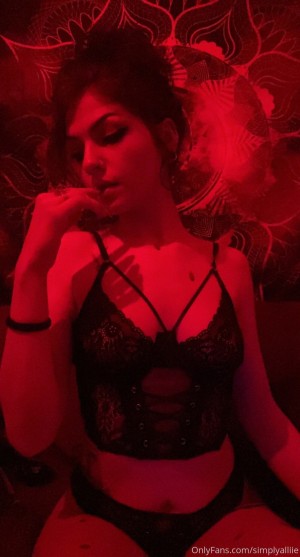 simplyalliie Photo #42