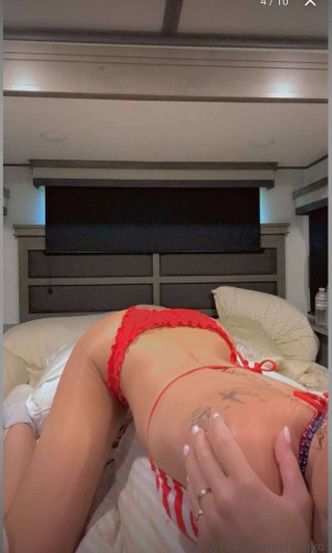 Ellie Vandeel Photo #27