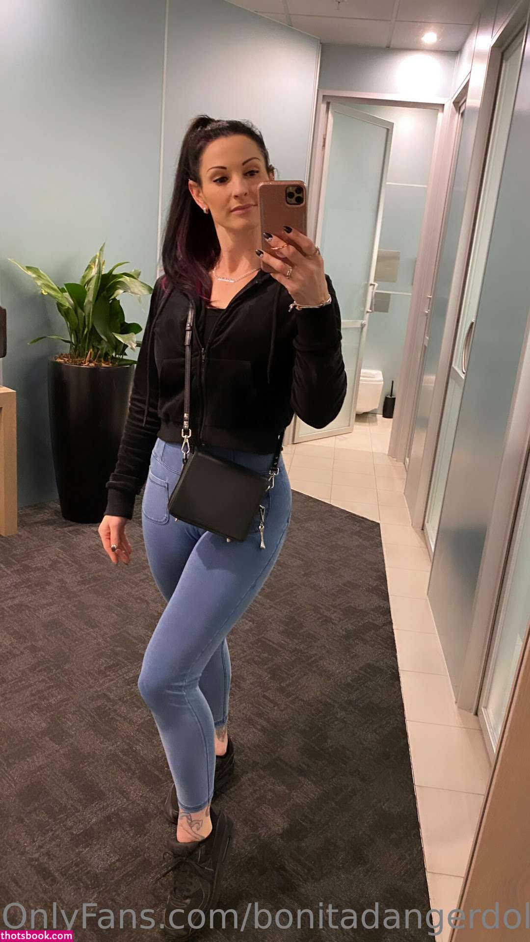 bonitadangerdoll Photo #18