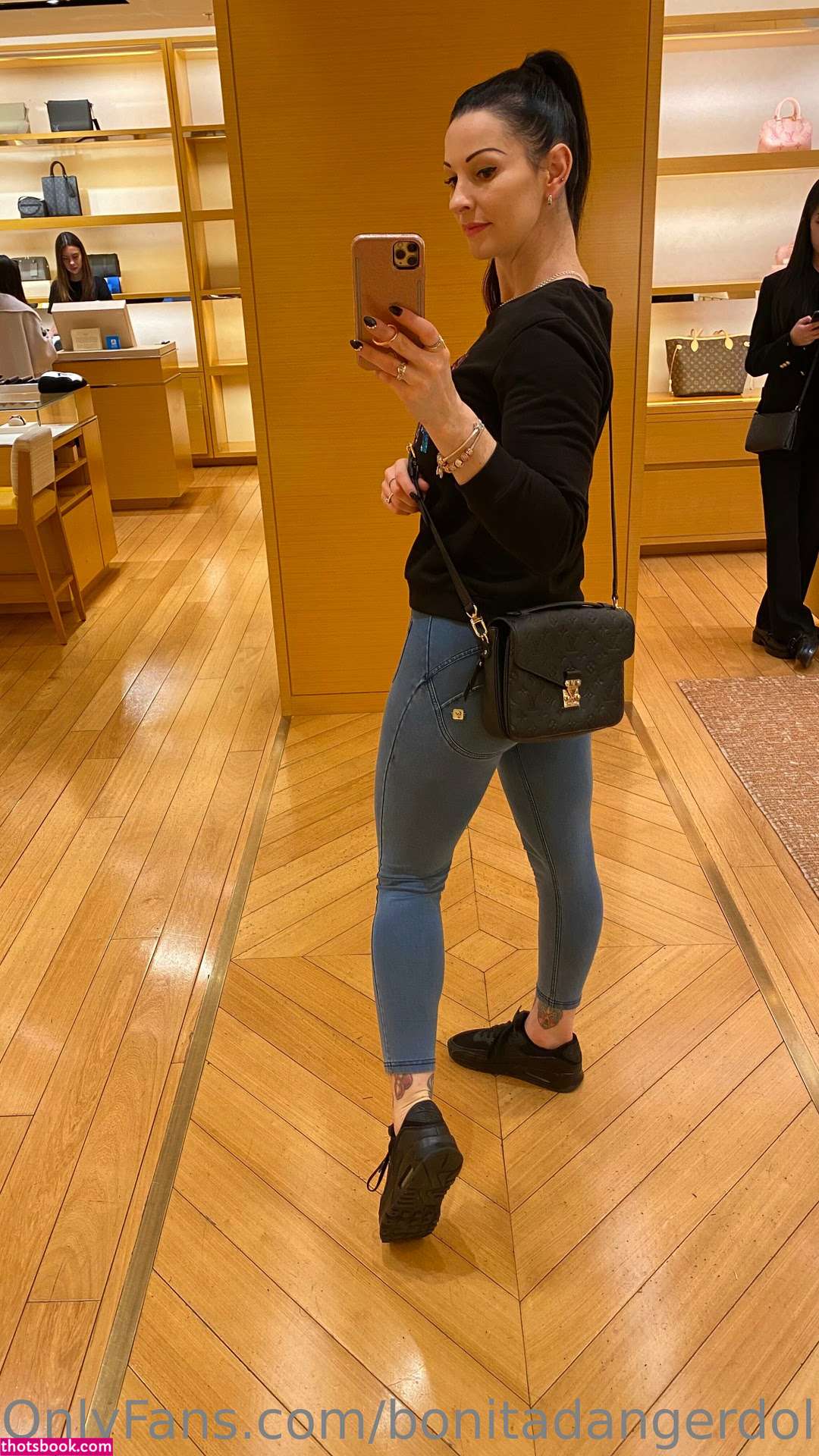 bonitadangerdoll Photo #194