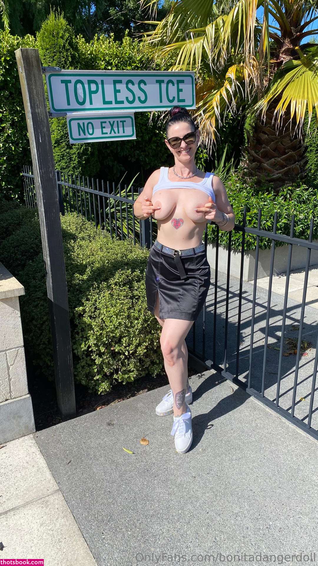 bonitadangerdoll Photo #250