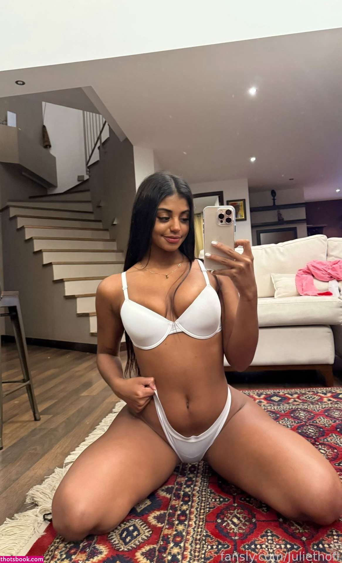 Juliethoflreal Photo #26